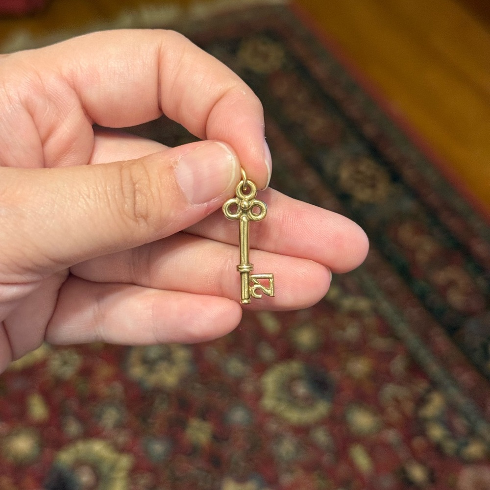 9k Gold Key Pendant with 21 on the end
